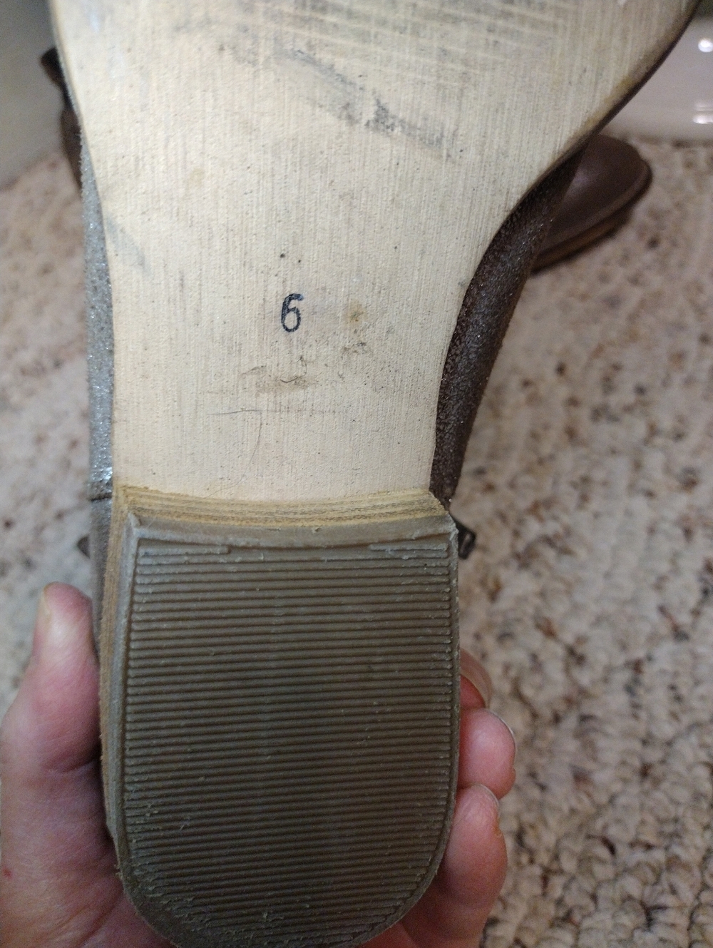 Anthropologie Seychelles Snare Boho Metallic Silver/Taupe Suede Ankle Boots - Picture 5 of 7